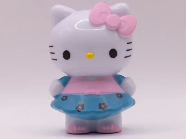 Adorable Figurine Hello Kitty en Robe Rose et Bleue