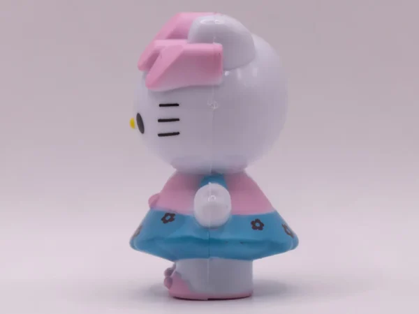 Adorable Figurine Hello Kitty en Robe Rose et Bleue