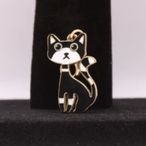 Adorable Porte-clés Chat Noir et Blanc en Métal - Bijou de Sac