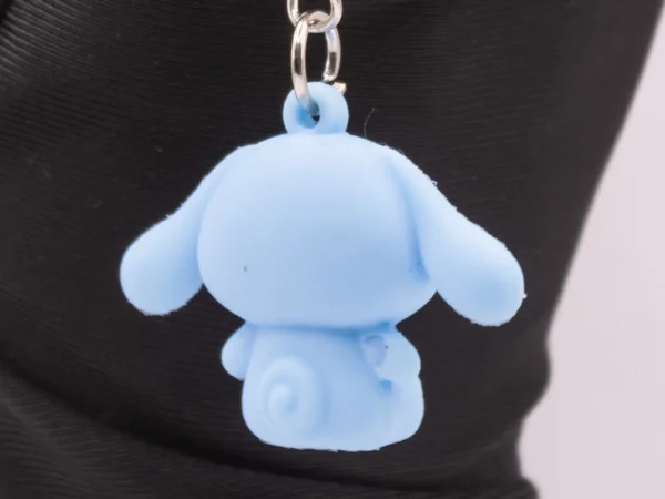 Adorable porte-clés Hello Kitty en costume de lapin bleu en plastique