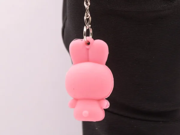 Adorable porte-clés Hello Kitty en costume de lapin rose