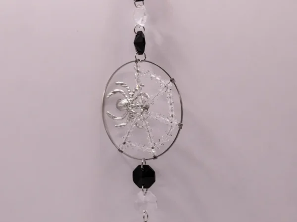 Attrape-soleil Araignée Gothique et sa Toile en Perles Argent