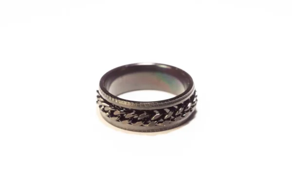 Bague Anti-Stress Tournante Noire en Acier Inoxydable - Design Élégant et Discret