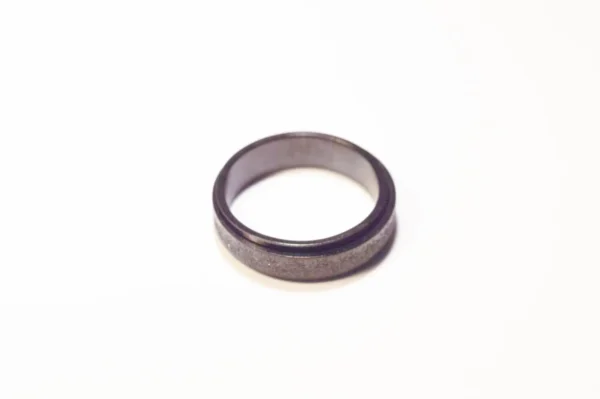 Bague Anti-Stress Tournante Noire en Acier Inoxydable - Design Minimaliste et Élégant