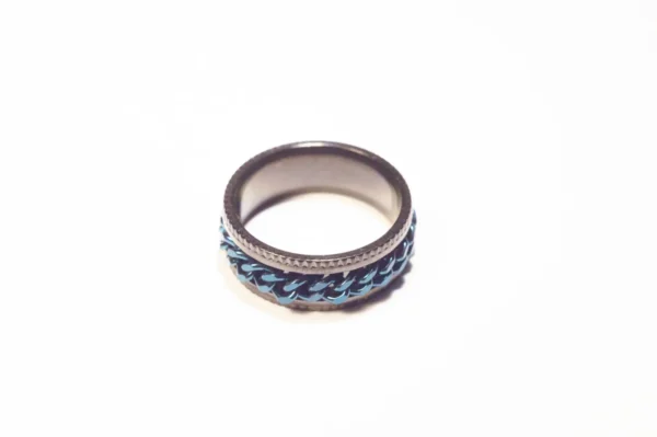 Bague Anti-Stress Tournante Noire et Bleue en Acier Inoxydable