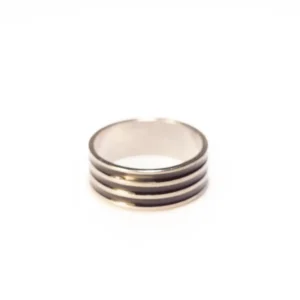 Bague Argent et Noir en Acier Inoxydable - Design Moderne et Épuré