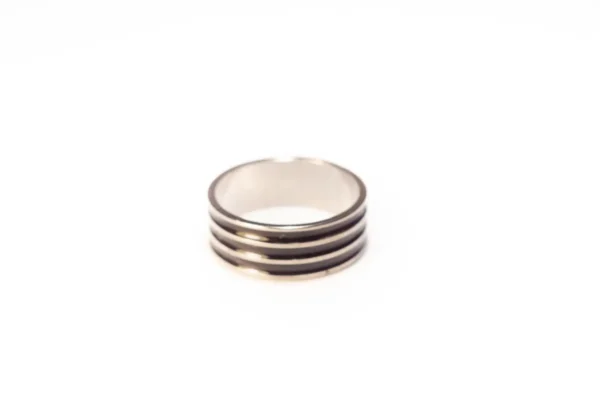 Bague Argent et Noir en Acier Inoxydable - Design Moderne et Épuré