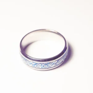 Bague Argentée Symboles Bleus en Acier Inoxydable - Style Moderne et Élégant