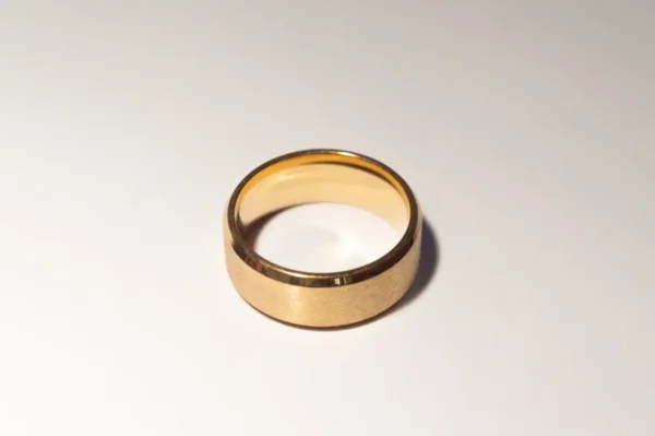 Bague Dorée en Acier Inoxydable - Élégante et Minimaliste