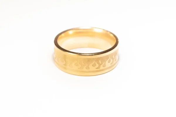 Bague Dorée Symboles Flamme en Acier Inoxydable - Style Mystique
