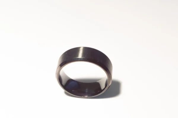 Bague Noire en Acier Inoxydable - Style Minimaliste et Moderne - Diamètre 1,7 cm