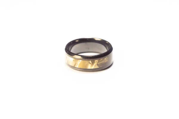 Bague Noire et Dorée en Acier Inoxydable - Design Moderne et Élégant