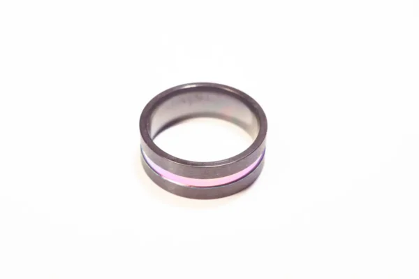 Bague Noire Multicolore en Acier Inoxydable - Design Moderne et Élégant