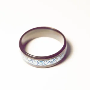 Bague Noire Mystérieuse aux Symboles Bleus et Argentés en Acier Inoxydable