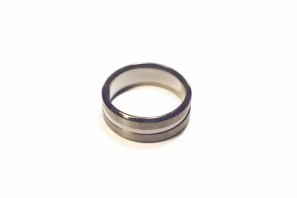 Bague Noire Trait Noir en Acier Inoxydable - Design Minimaliste et Moderne