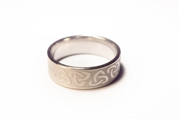 Bague Symboles Argentés en Acier Inoxydable - Design Unique et Tendance