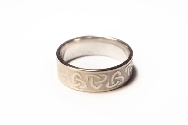 Bague Symboles Argentés en Acier Inoxydable - Design Unique et Tendance