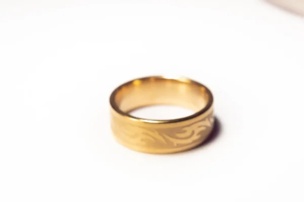 Bague Symboles Dorés en Acier Inoxydable - Design Minimaliste et Élégant