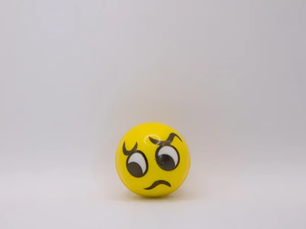 Balle Anti-stress Emoji Jaune Souriante 5cm - Défouloir Amusant et Relaxant en Mousse