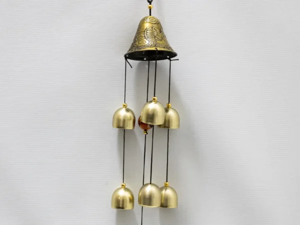 Carillon décoratif sonore à cloche et motifs asiatiques dorés