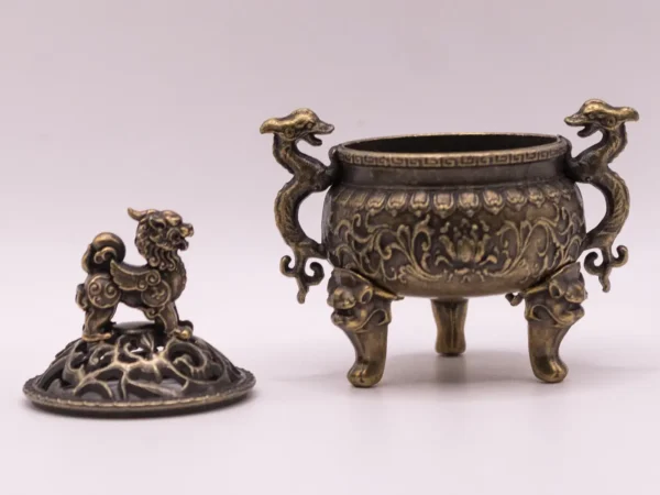 Chaudron en Laiton Décor Dragon Asiatique - Pièce Unique Dorée