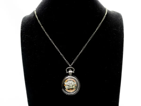 Collier avec montre gousset vintage Route 66 style américain