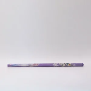 Crayon Reine des Neiges en bois, idéal pour l'école et les dessins féériques.