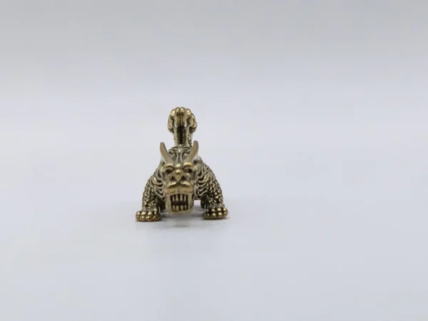 Élégante Sculpture Doré en Laiton de 20cm de Haut - Pièce Unique