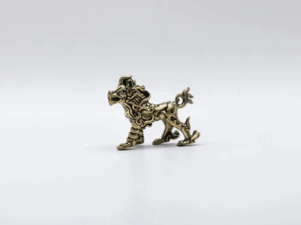 Figurine Dragon Doré en Laiton - Objet Décoratif Mythique et Élégant