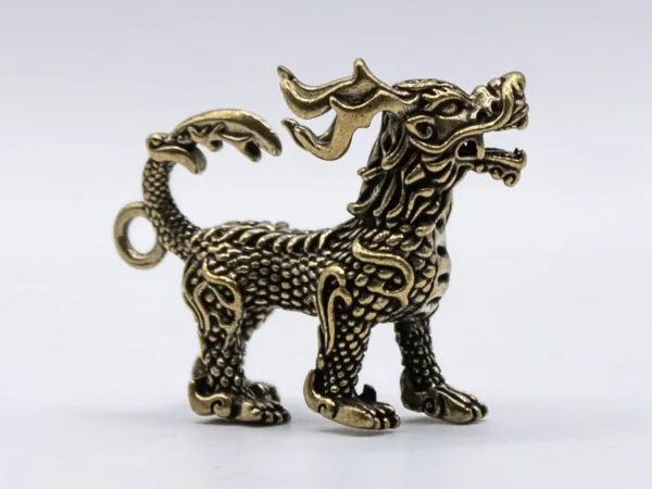 Figurine Dragon Doré en Laiton - Pièce de Collection Unique et Mystique