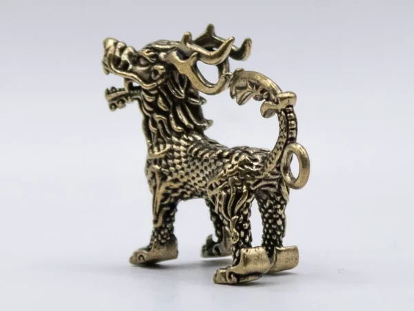 Figurine Dragon Doré en Laiton - Pièce de Collection Unique et Mystique