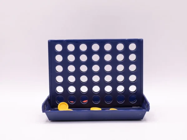 Jeu de stratégie Puissance 4 format voyage pour les enfants