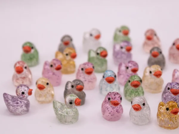 Lot de 5 Petits Canards Miniatures Multicolores en Plastique