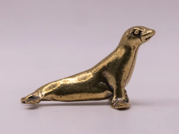 Otarie en Laiton Doré : une figurine marine décorative et charmante