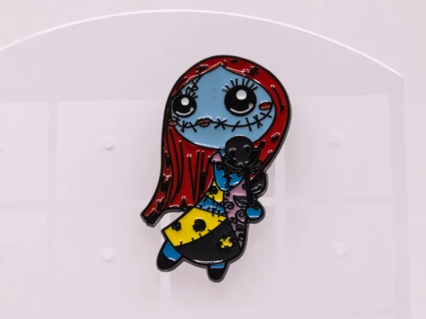 Pin's Émaillé Sally du film L'Étrange Noël de Monsieur Jack