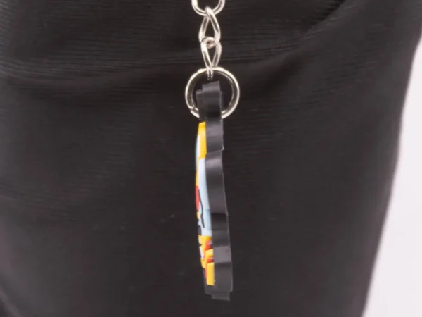 Porte-clés Abeille Multicolore en Plastique - Accessoire Charmant et Ludique