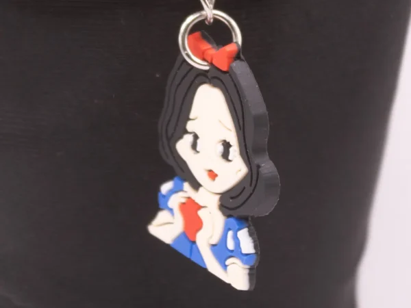 Porte-clés Blanche-Neige : Un souvenir magique et coloré pour vos clés