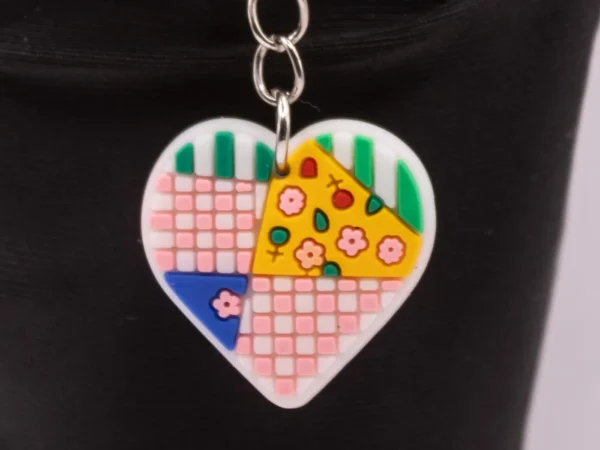 Porte-clés Cœur Multicolore à Motifs Floraux et Géométriques