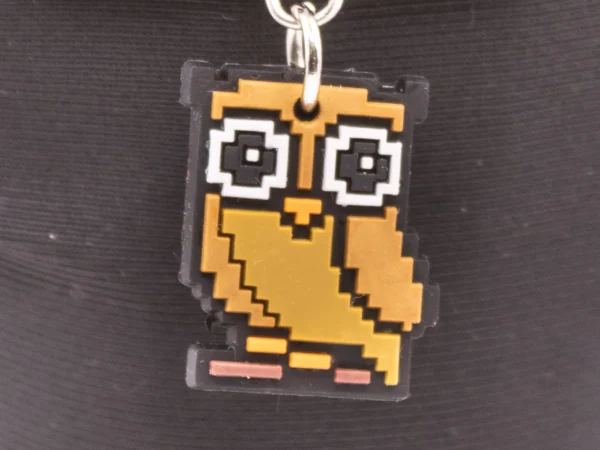 Porte-clés Chouette Pixel Art - Accessoire Rétro Gaming Marron