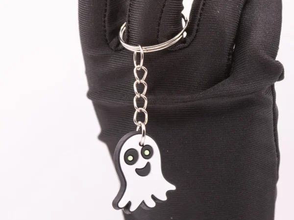 Porte-clés Fantôme Halloween en Plastique Blanc - Accessoire Spectral