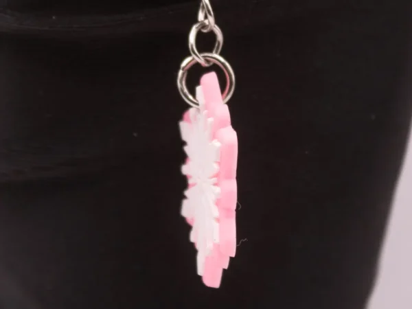 Porte-clés Flocon de Neige Rose et Blanc en Plastique