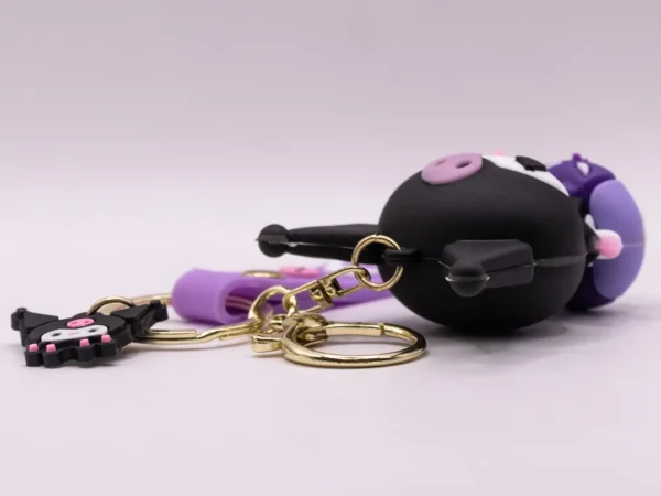 Porte-clés Kuromi avec bouée violette - Accessoire kawaii en plastique