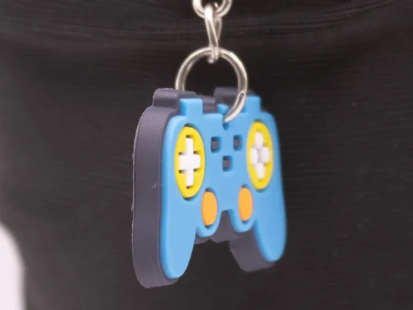 Porte-clés Manette Rétro : Accessoire Gamer Multicolore