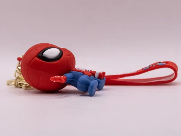 Porte-clés Spider-Man rouge en plastique - Accessoire de fan Marvel