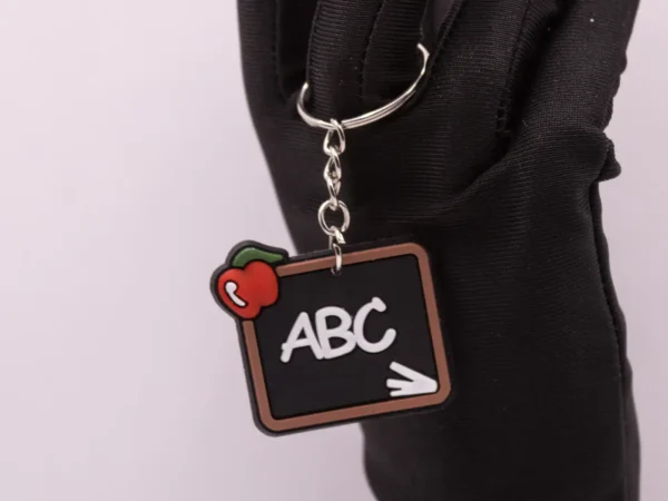 Porte-clés Tableau d'École ABC avec Pomme - Accessoire Ludique et Coloré