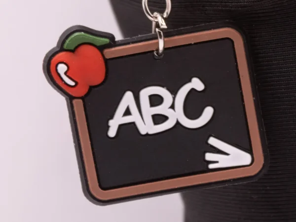 Porte-clés Tableau d'École ABC avec Pomme - Accessoire Ludique et Coloré