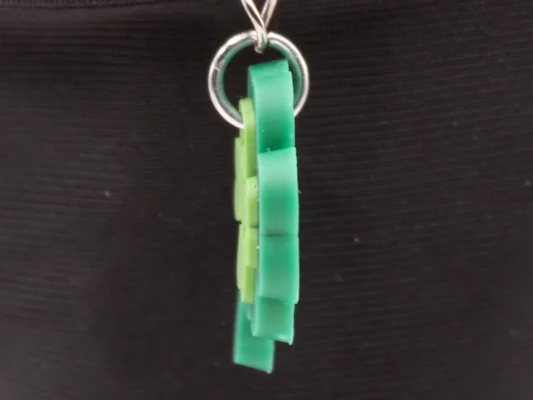 Porte-clés Trèfle à Quatre Feuilles Vert en Plastique - Symbole de Chance